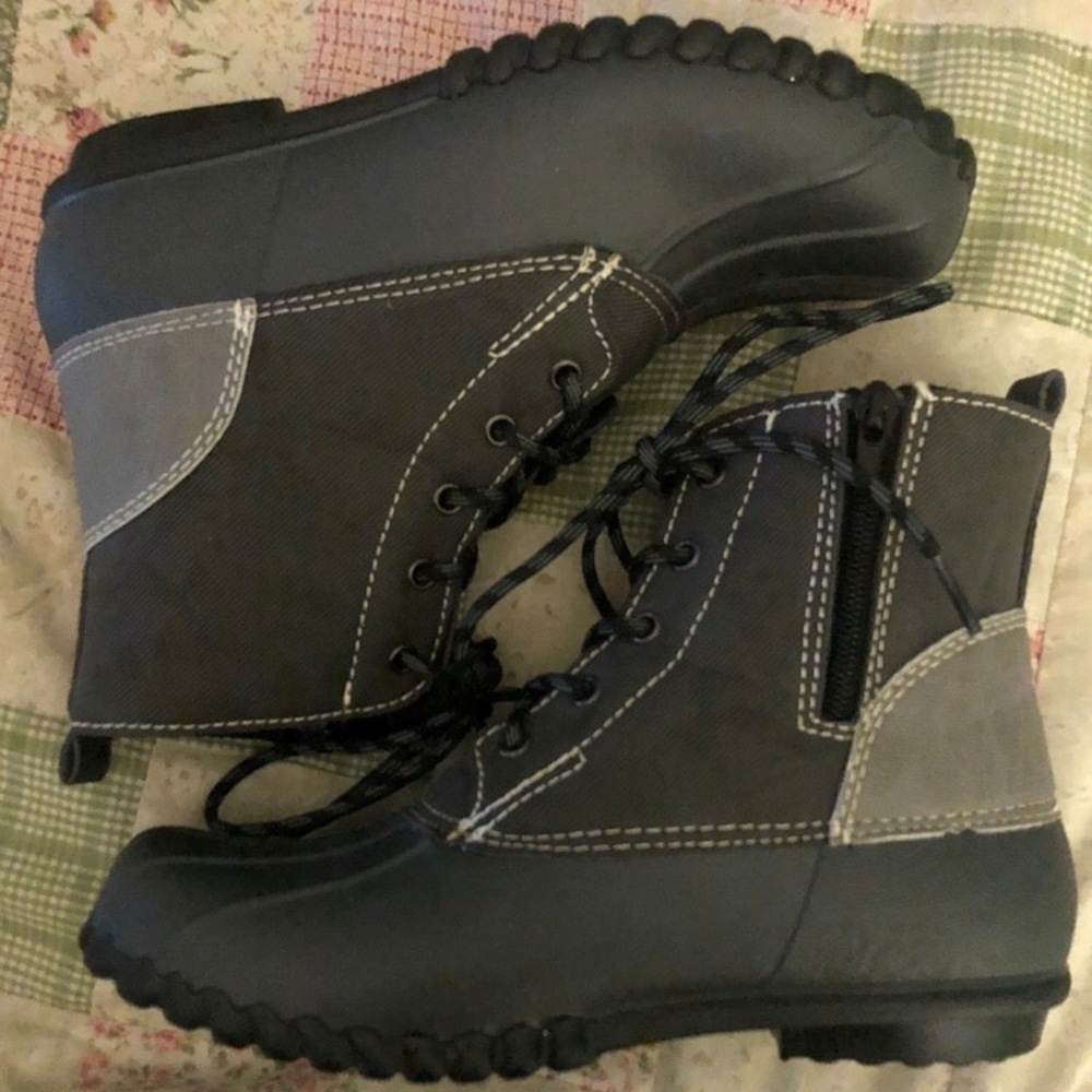 Dav Nantucket Duck boots size 7